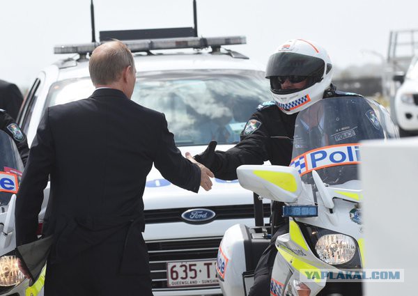 Джон Керри прогулялся по Арбату