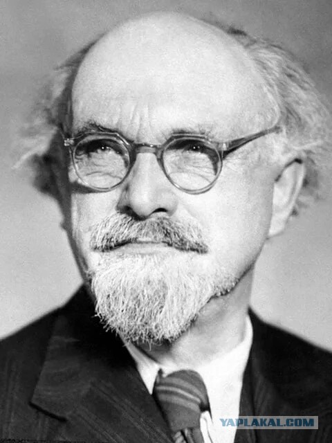 Еще ретрофото знаменитостей.