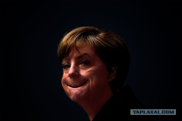 Меркель потребовала скорейших санкций