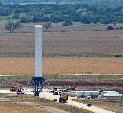 Илон Маск показал первое фото Starship — корабля для межпланетных путешествий SpaceX