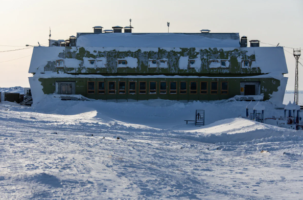 На краю снега: Что можно купить в самом северном поселке России?