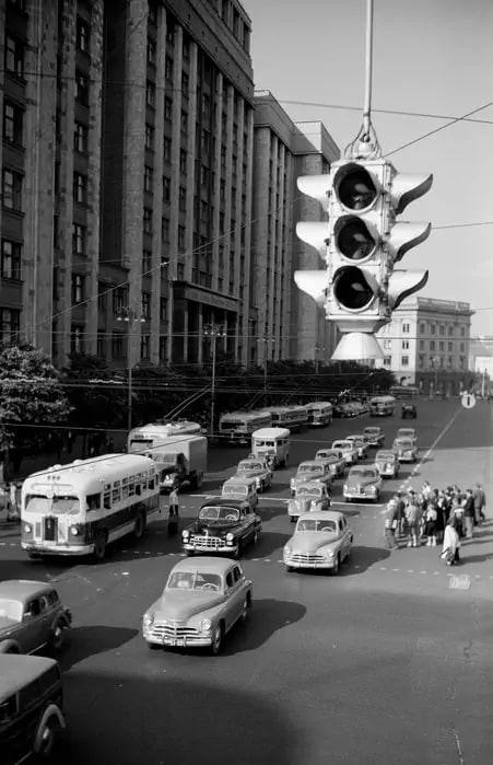 Москва и москвичи. Двадцатый век. 10.10.24