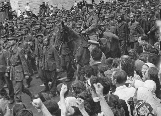 Операция «Большой Вальс»17 июля 1944.  Про конвоирование военнопленных немцев через Москву