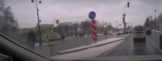 Курьёзное ДТП между сотрудниками ГИБДД и нарушителем