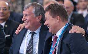 А зарплаты реально подросли.