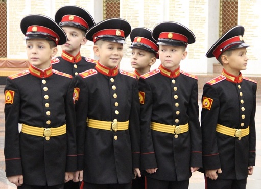 Отдых молодых питерских суворовцев
