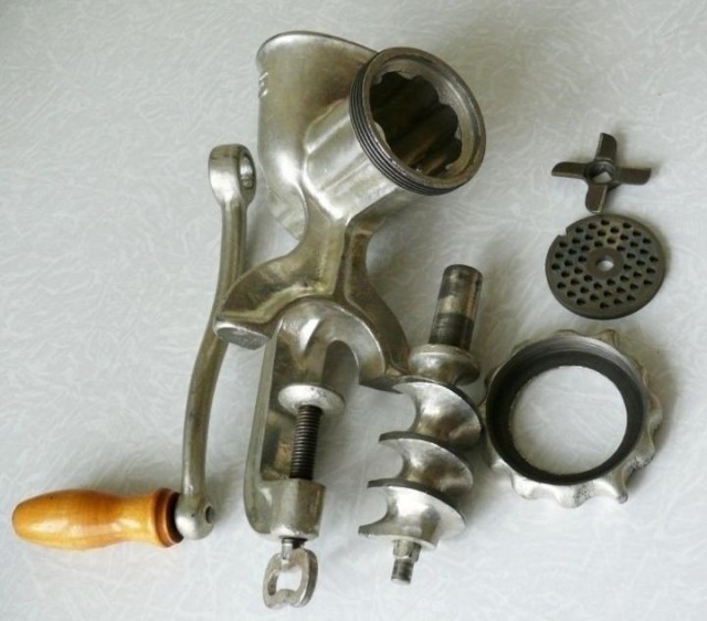 Есть че вспомнить? Баяны из прошлого в беспорядочном времени