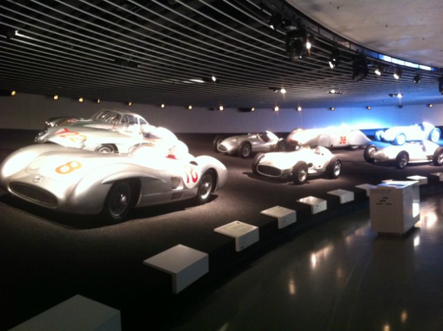Фотоотчет. Германия. Музей Mercedes-Benz