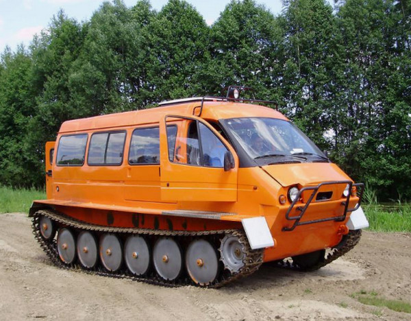 Вездеходный школьный автобус