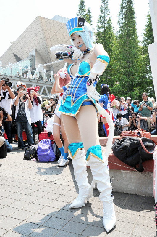 Девчонки с 80 Comiket'a ! (ну и немного парней)