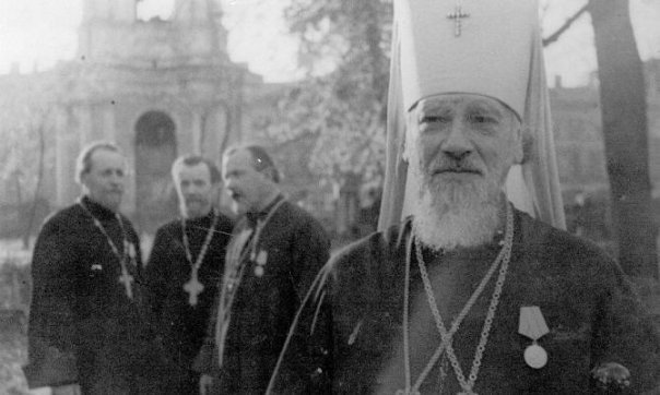 60 лет назад тело Сталина тайно вынесли из Мавзолея и похоронили