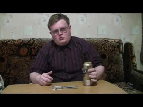 "Ну нет работы в нашей деревне. Я и придумал себе занятие. Ремесло не хитрое, но кормит хорошо"