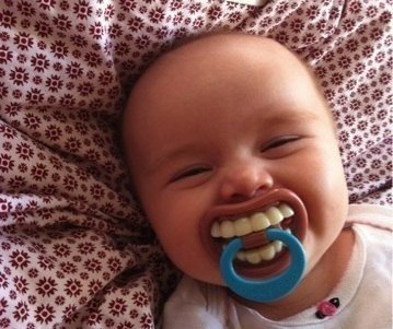 Позитивный детский смех.