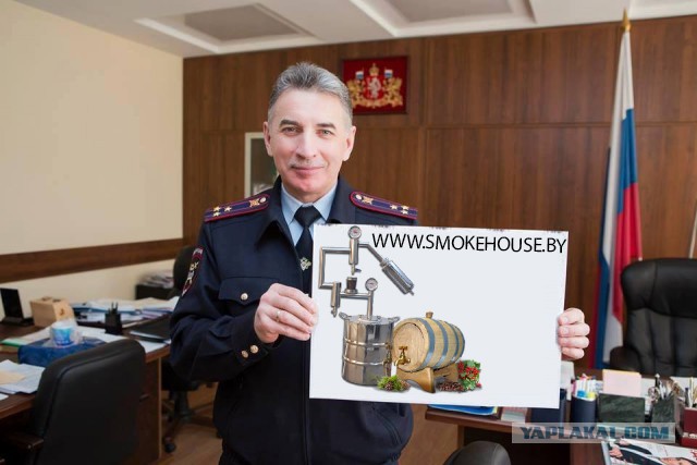 Полицию возмутили фотожабы на главного гаишника Юрия Дёмина