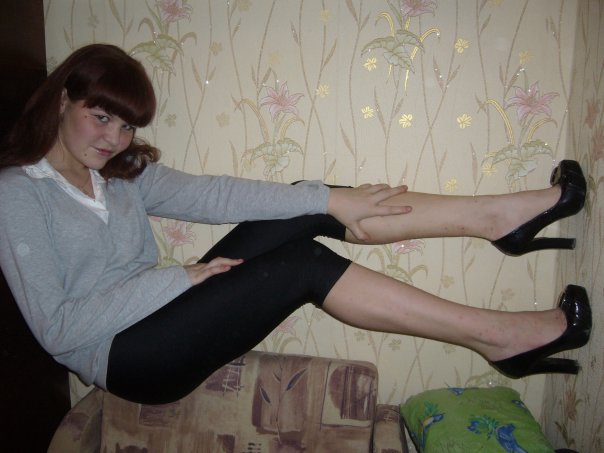 Светка, коза блин, фоткай давай, я же позирую