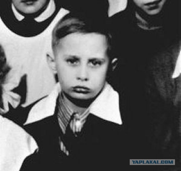 Звезды кино в детстве и юности.