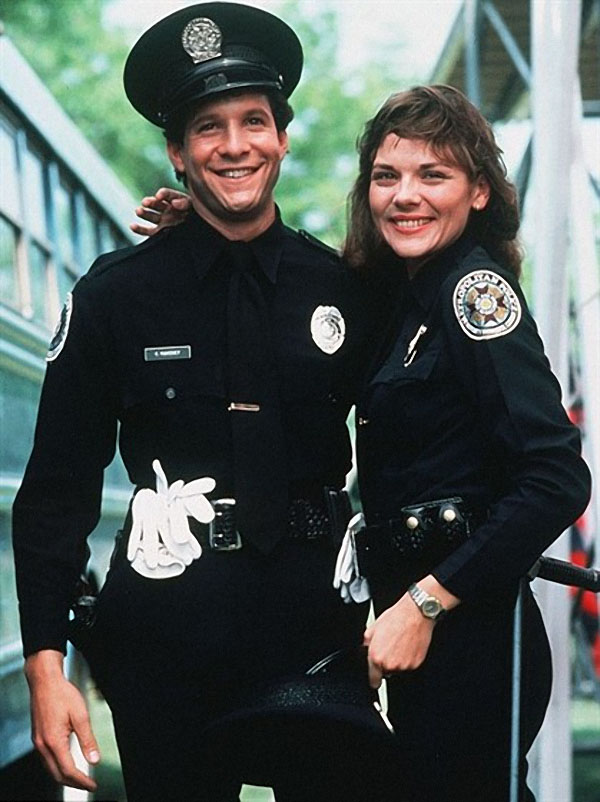 Стив Гуттенберг на съёмках "Полицейской академии"