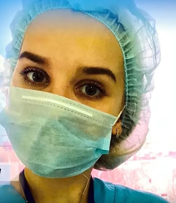 Тульская "медсестра в бикини" стала телеведущей