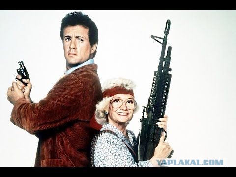 В США 85-летняя старушка, прикованная наручниками к стулу, убила вооружённого грабителя в перестрелке и выжила сама