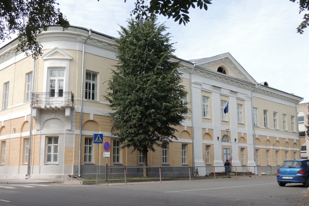 Волгоградская школа оказалась в центре скандала