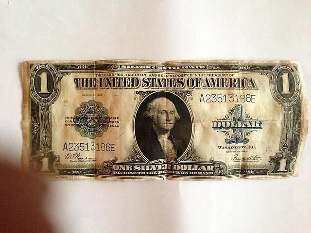 ЦБ установил рекордный курс доллара