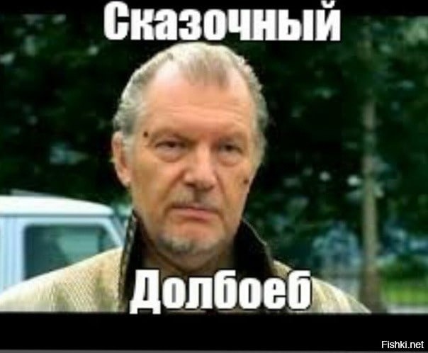 В Архангельске пассажир решил не дожидаться остановки автобуса и вышел из него на ходу