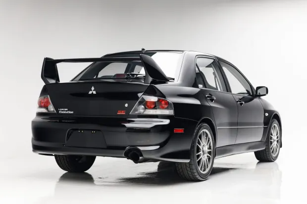 Человек перебил все ставки на капсулу времени Mitsubishi Lancer, но владелец остался недоволен суммой и отказался от продажи