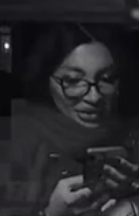 Мужчина напал на таксиста после отказа везти 5-летнего ребёнка без детского кресла, так как пассажиры выбрали не подходящий тариф