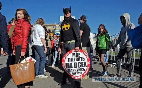 Активисты из аналога "Стопхама" брызнули из газового баллончика в лицо женщине