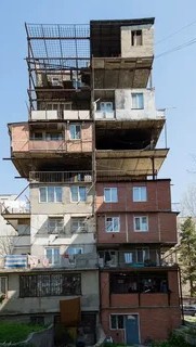 Почему в Норильске дома без балконов?