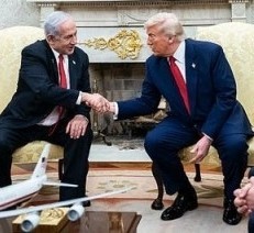 Овальный кабинет в Белом доме "до" и "после" прихода Трампа