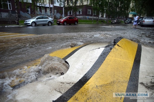 Питер ушел под воду: гидроудары, проспекты-океаны, улицы-реки