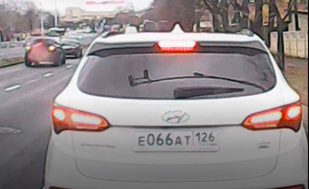 В Минске неизвестные на авто с номерами РФ заблокировали маршрутку и сломали ее водителю челюсть