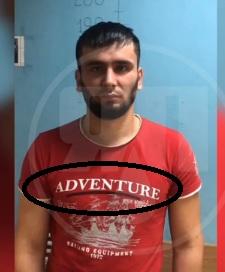 Мужчина разбил лицо охраннику и стащил из «Перекрестка» коньяк и вино за 16 000 рублей в Петербурге