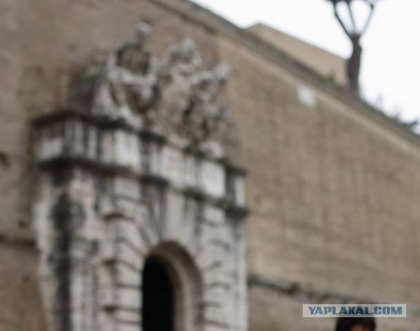 У гроба Папы Иоанна Павла II