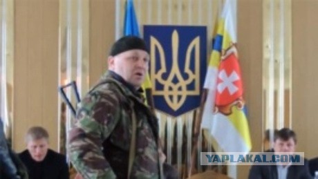 Они приходят с автоматами и закапывают на помойке