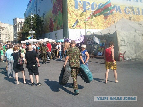 На Майдане снова горят шины