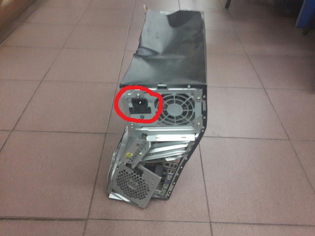 Системник принесли на ремонт - говорят "не включается чего-то"