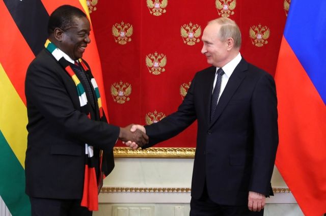 Путин пообещал помощь Зимбабве