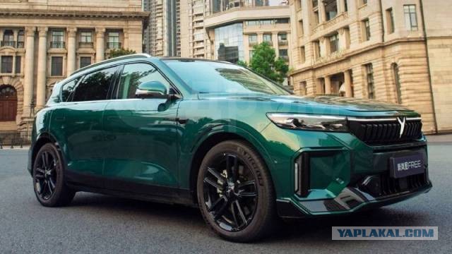 Анекдот дня: электрический концепт Jaguar заряжают от бензинового генератора
