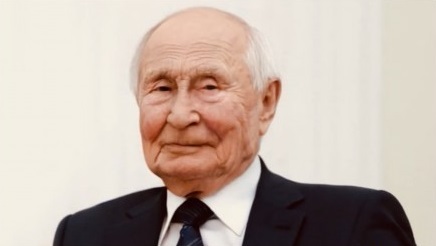 Японский кто понимает? Что пишут?