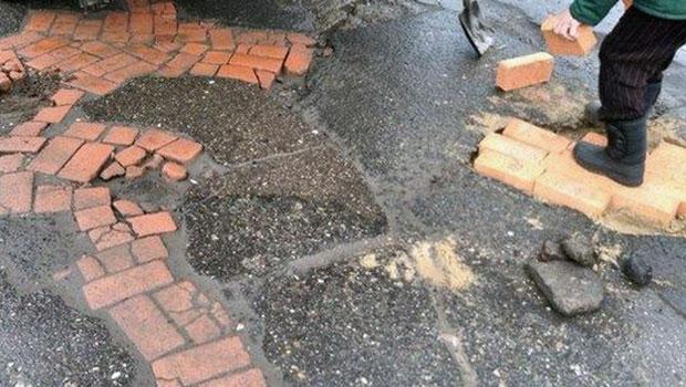 Как делают дороги в Чехии и Китае