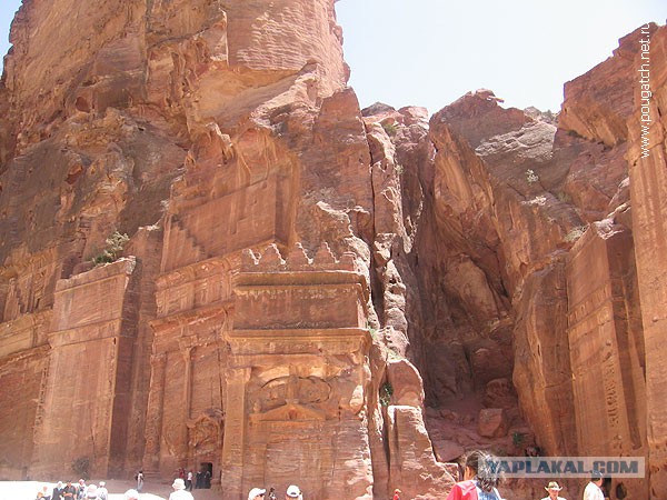 Иордания. Петра. Эль-Хазне. Новодел после приличного потопа