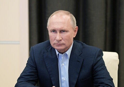 Путин уходит на самоизоляцию