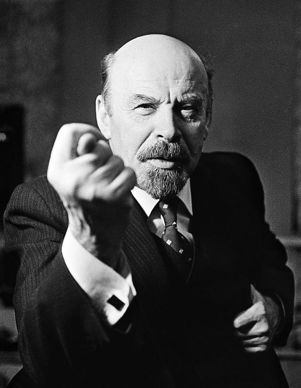 О перезахоронении тела Ленина.