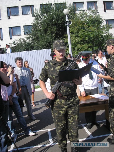 Армейские фотографии знаменитостей