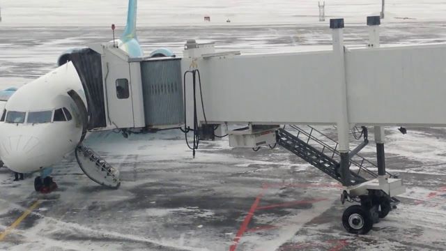 Норильск встречает счастливых горожан прилетевших из своих отпусков