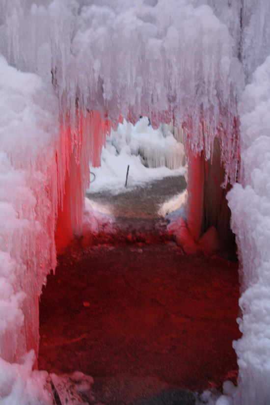 Ледовый дворец Швейцарии (14 фото)