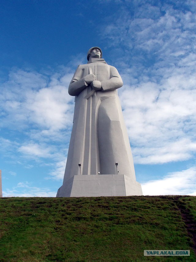 Памятники Великой Отечественной...