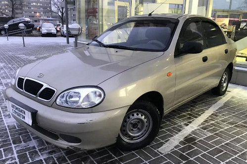 Украина запретила российские автомобили
